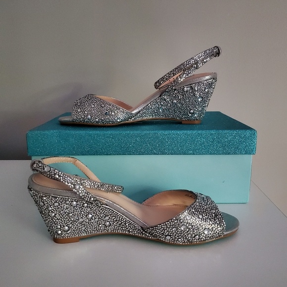 Betsey Johnson SB Elora wedges NIB - Picture 2 of 6